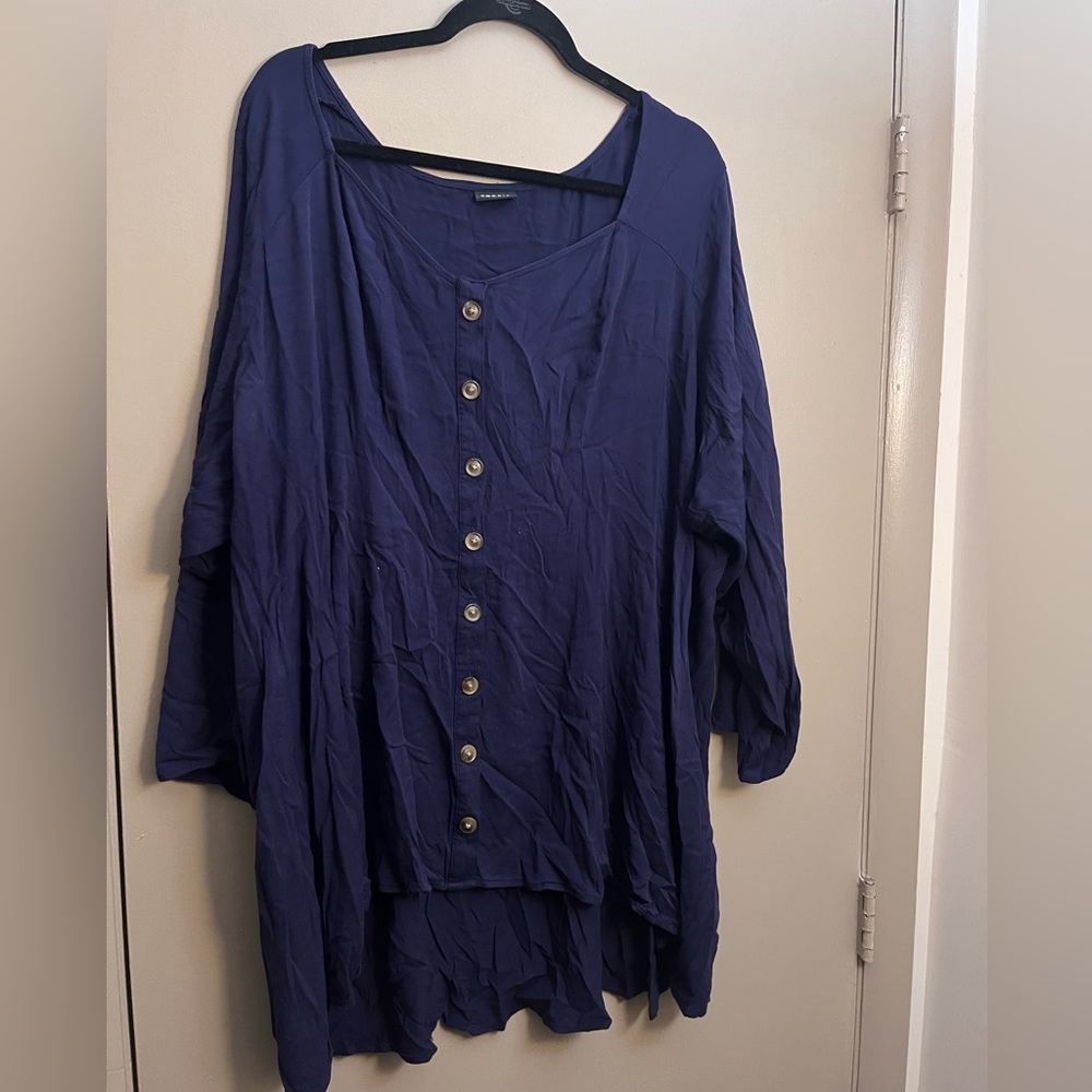 Torrid Size 5 navy shirt